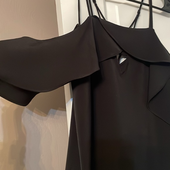 Express Top - Picture 2 of 5